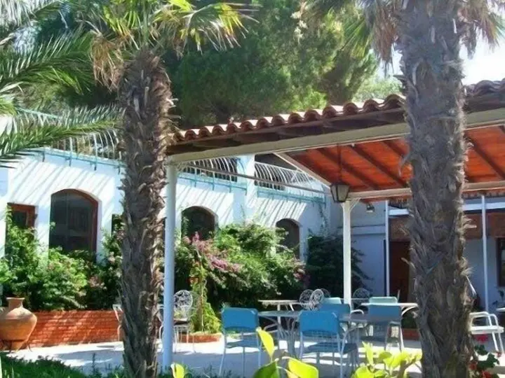 Бурхание: Altin Camp & Park Hotel