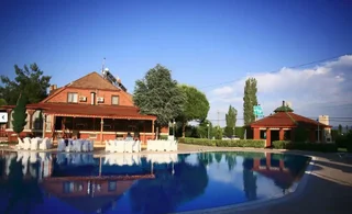 Увезпинар: Villa Familia