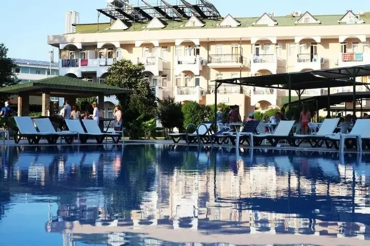 Кемер: Avlu Hotel