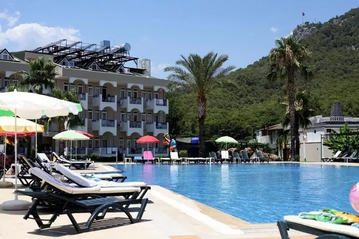 Кемер: Avlu Hotel