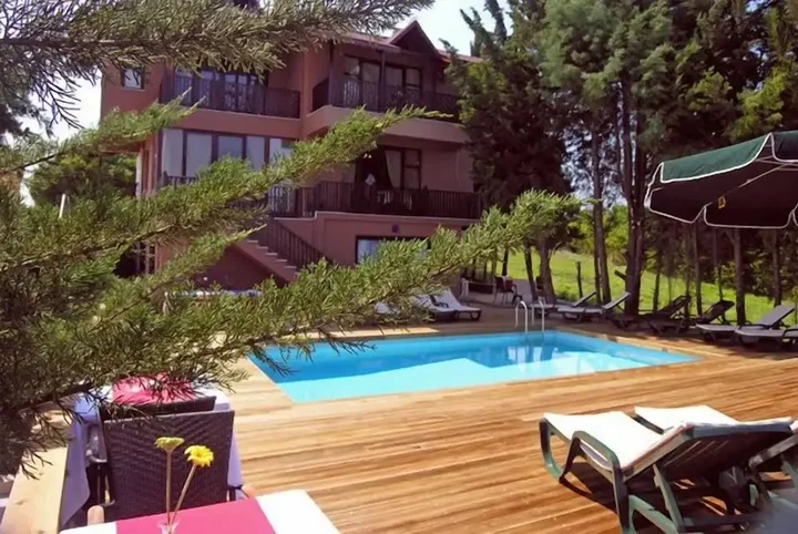 Сайл: Villa Pine Garden