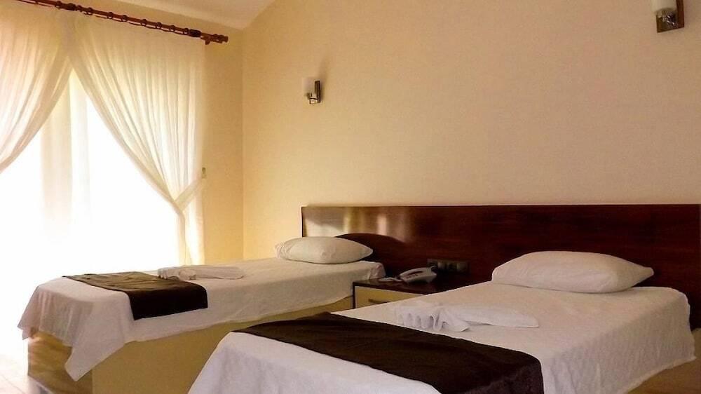 Карахаит: Inalti Thermal Hotel