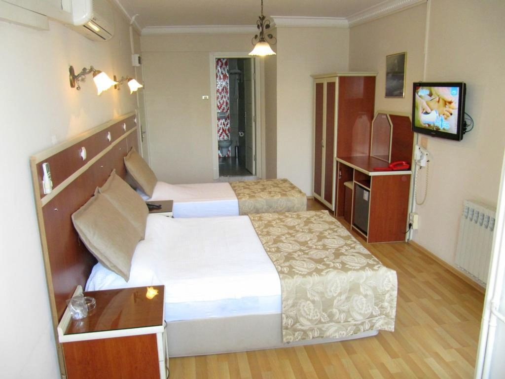 Дикили: Efsane Hotel