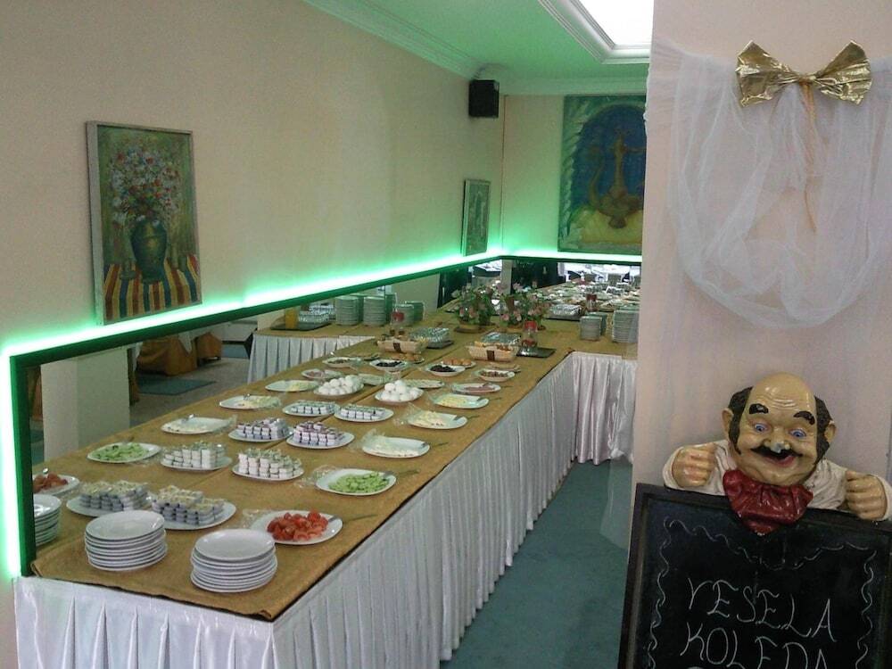 Дикили: Efsane Hotel