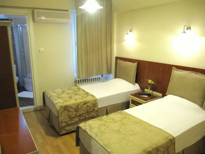 Дикили: Efsane Hotel