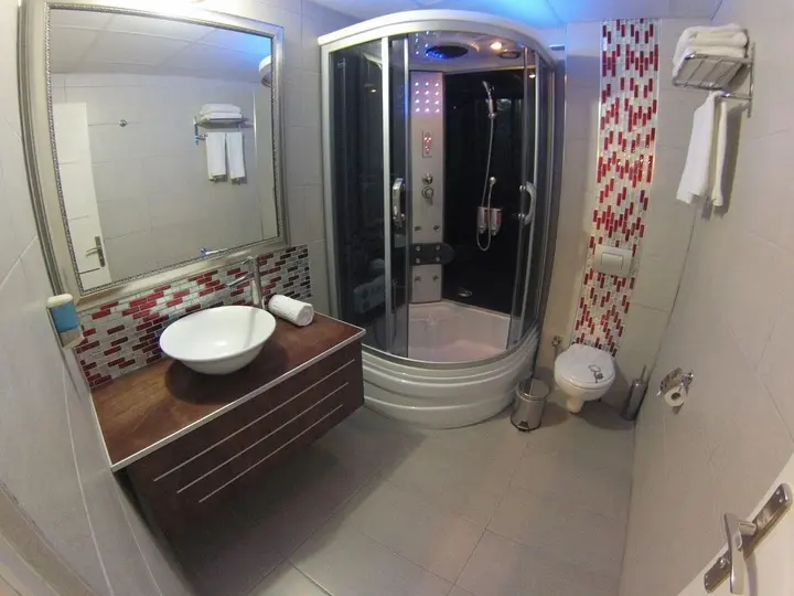 Дикили: Efsane Hotel