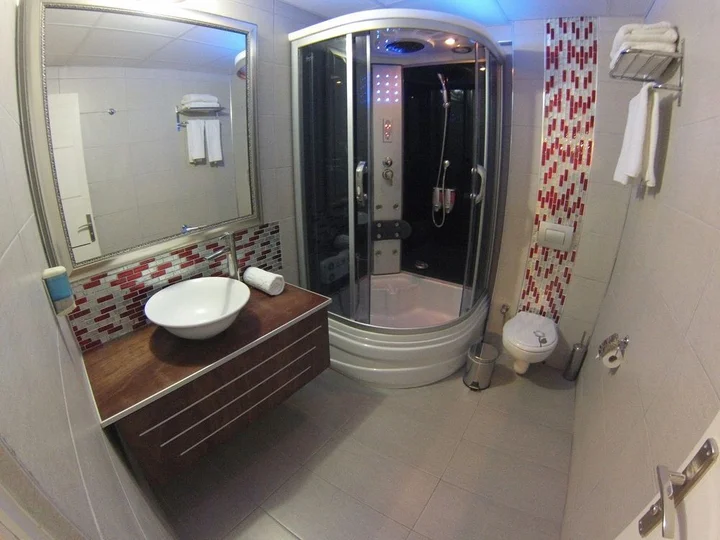 Дикили: Efsane Hotel