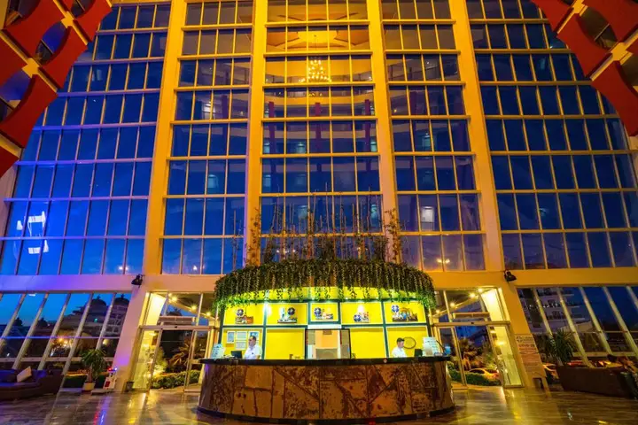 carousel image 4