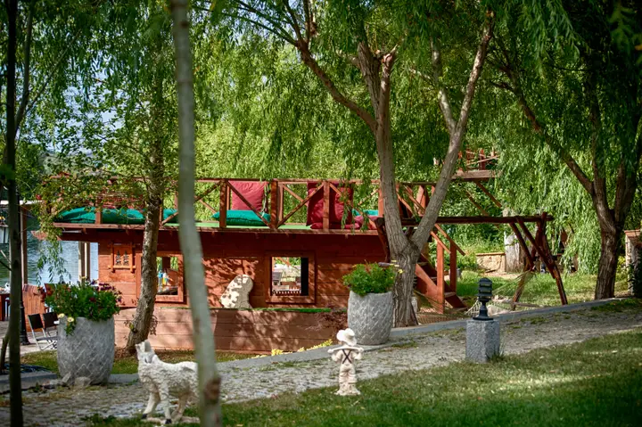 carousel image 4