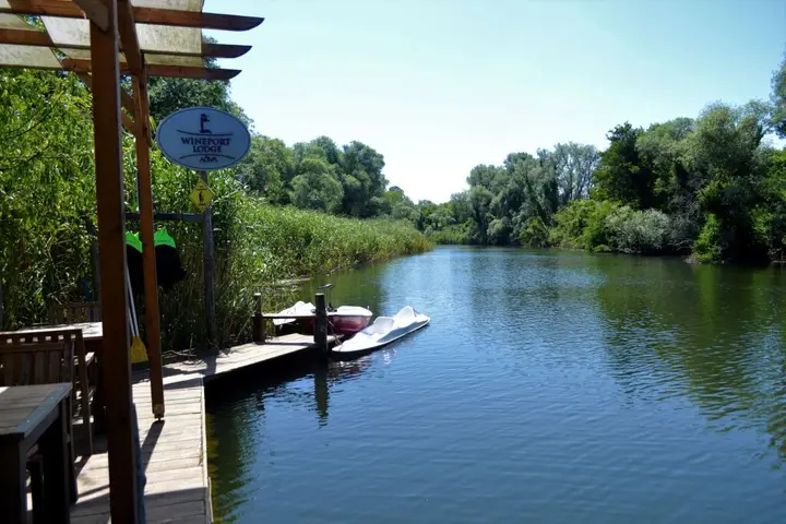 Сайл: Wineport Lodge Agva Riverside Hotel & Winery