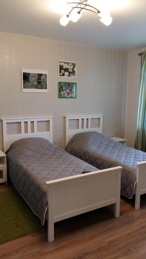 Луга: Apartment on Uritskogo 76