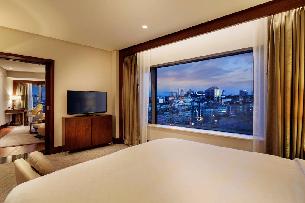 Стамбул: Conrad Istanbul Bosphorus