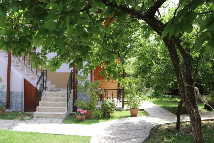 Чиралы: Plaj Hotel