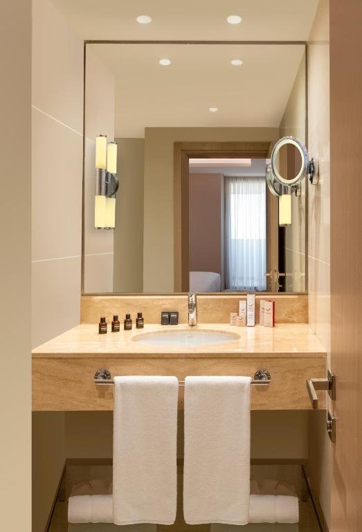 Стамбул: Mövenpick Hotel Istanbul Bosphorus