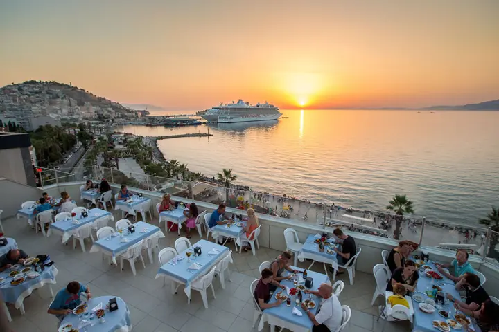Кушадасы: Derici Hotel