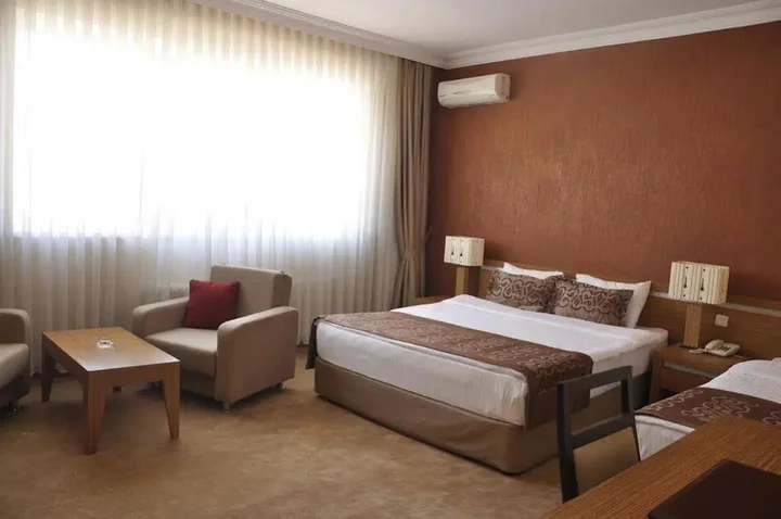 Ван: Tamara Business Otel