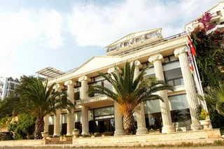 Каш: Hera Hotel