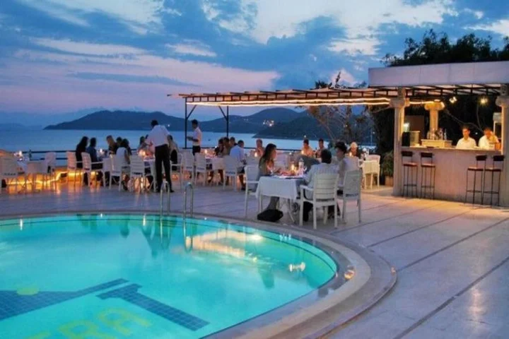 Каш: Hera Hotel