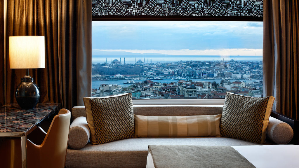 Стамбул: The Marmara Taksim