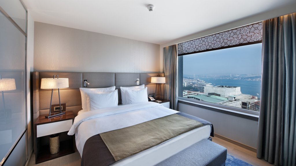 Стамбул: The Marmara Taksim