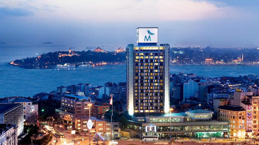 Стамбул: The Marmara Taksim