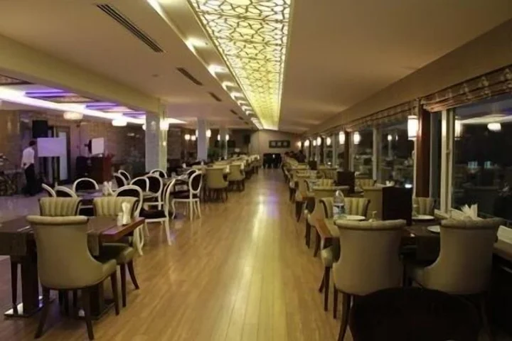 Сивас: Sivas Buyuk Hotel
