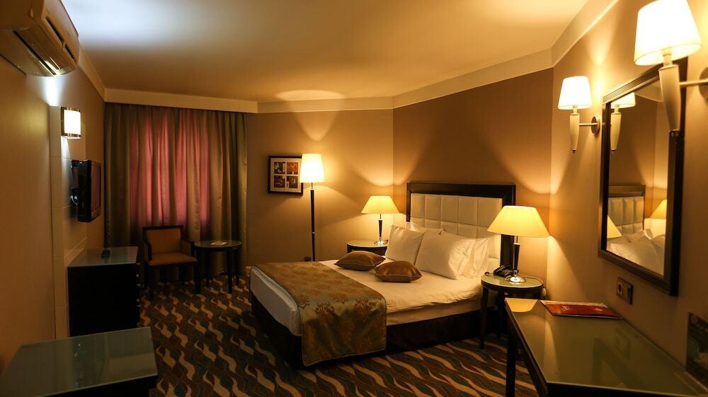 Сивас: Sivas Buyuk Hotel