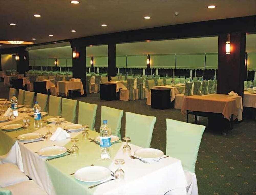 Сивас: Sivas Buyuk Hotel