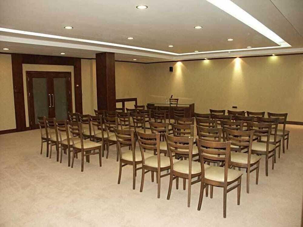 Сивас: Sivas Buyuk Hotel