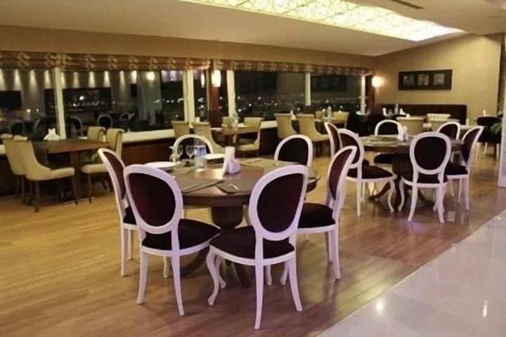 Сивас: Sivas Buyuk Hotel