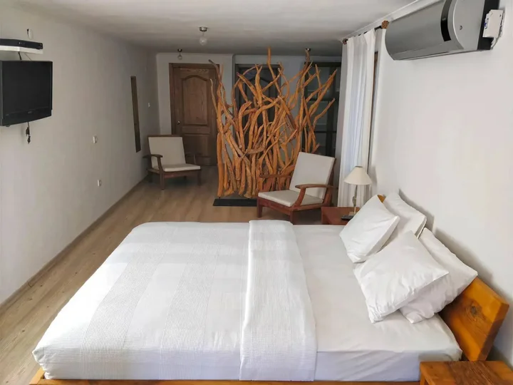 Датча: Zephyros Hotel