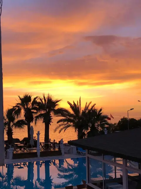 Тургутрейс: Sun and Sea Beach Hotel