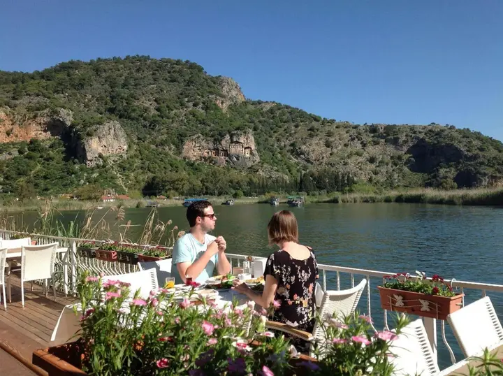 Дальян: Berg Hotel