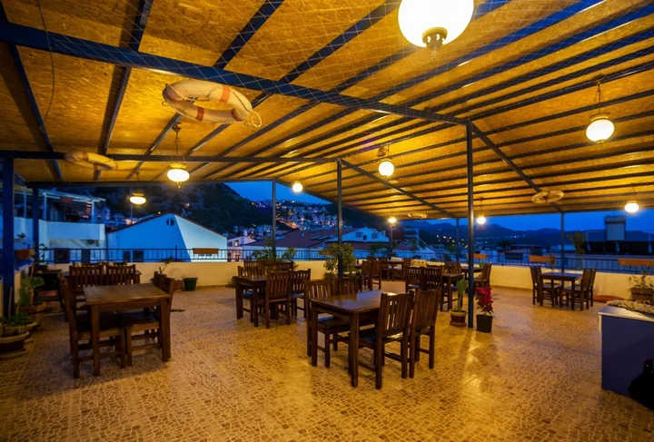 Каш: Hotel Puya
