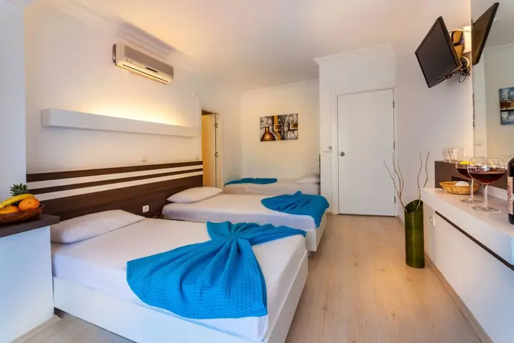 Каш: Hotel Puya