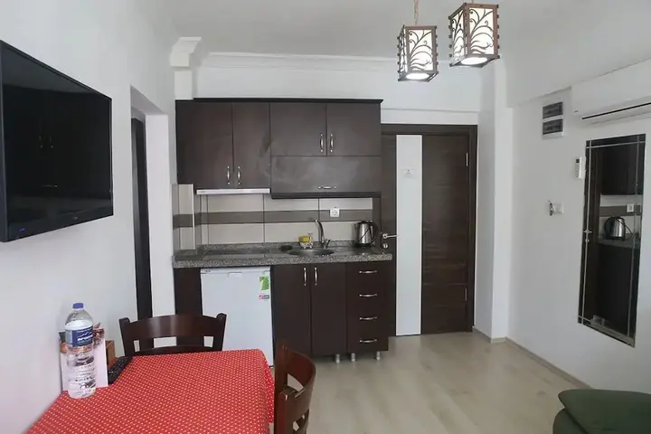 Зейтинликой: Yeni Bademli Konukevi