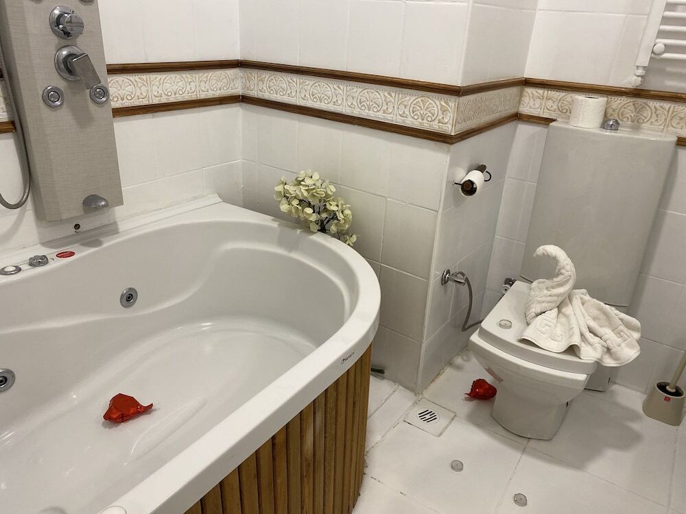 Сайл: Kurfal Otel