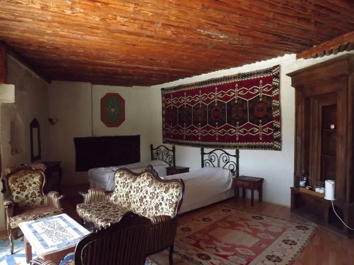 Гёреме: Local Cave House Hotel