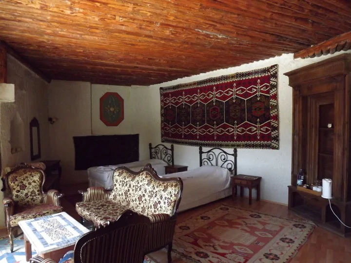 Гёреме: Local Cave House Hotel