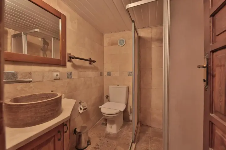 Гёреме: Local Cave House Hotel