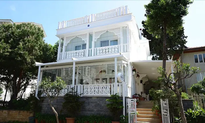 Бююкада: White Palace Otel