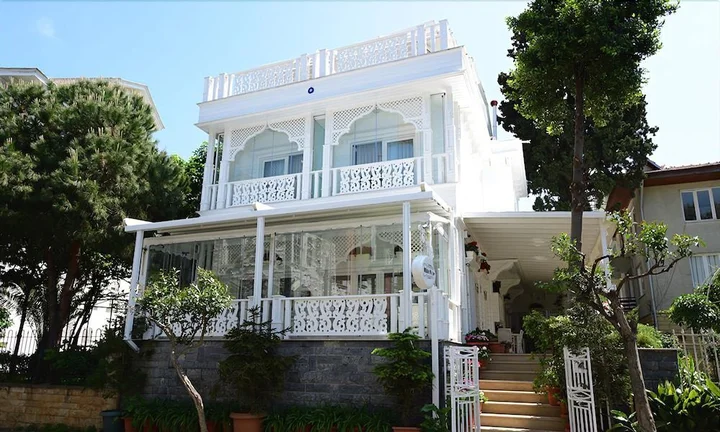 Бююкада: White Palace Otel