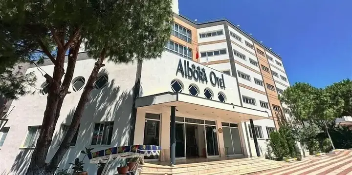 Кушадасы: Hotel Albora