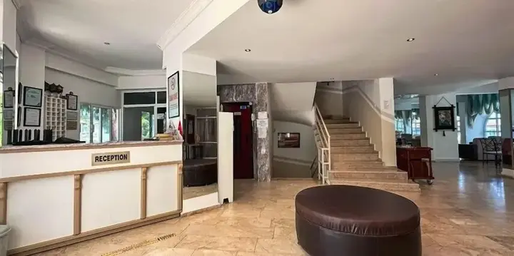 Кушадасы: Hotel Albora
