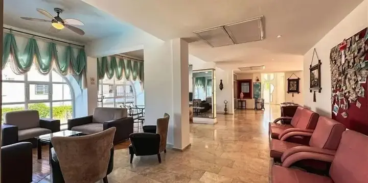 Кушадасы: Hotel Albora