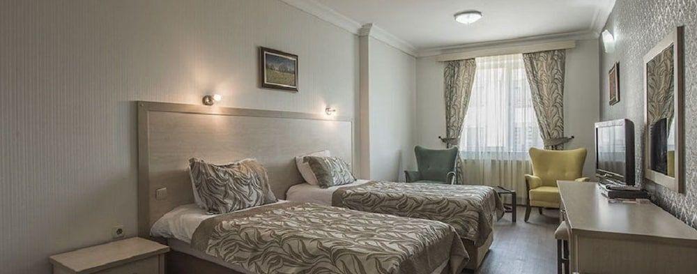 Дюздже: Düzce Anil Hotel