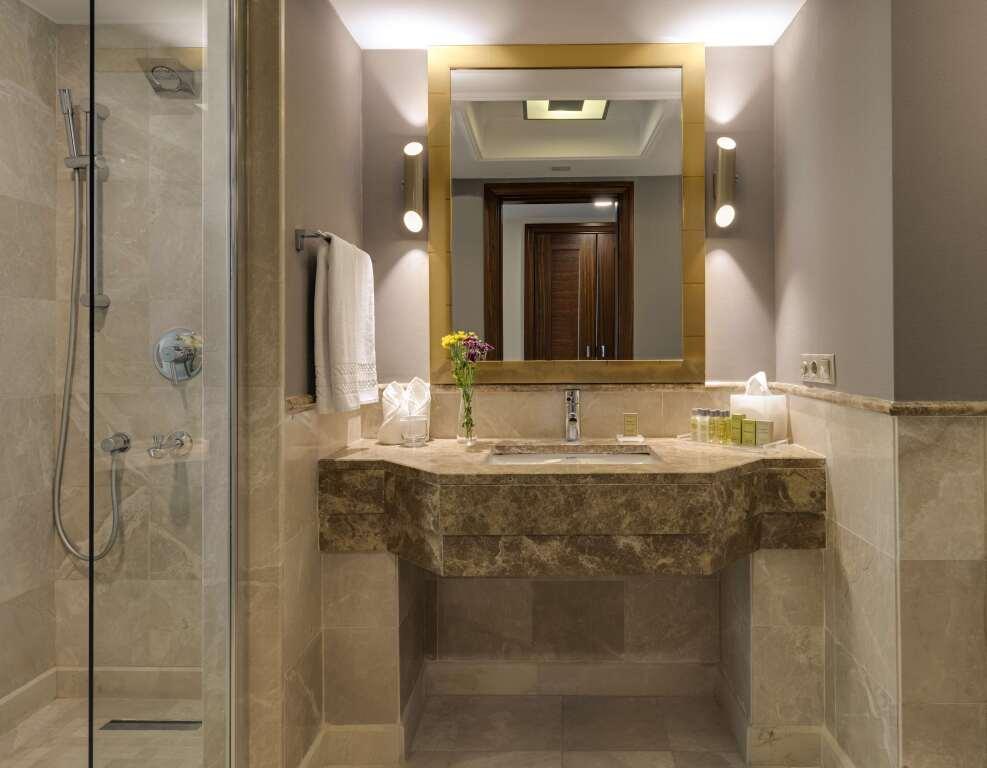 Ван: DoubleTree by Hilton Hotel Van