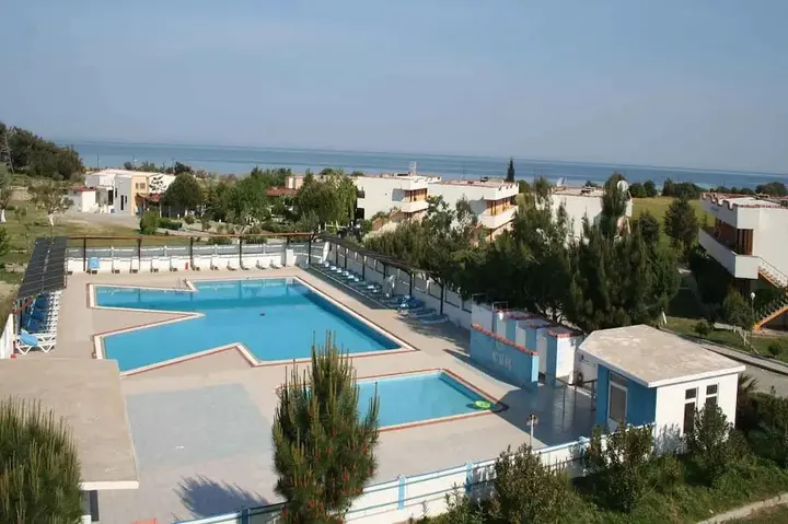 Гузеляли: Hotel Kum