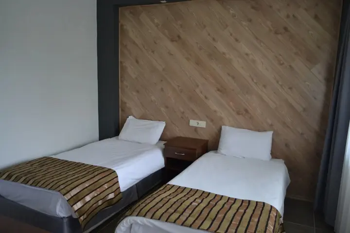 Гузеляли: Hotel Kum