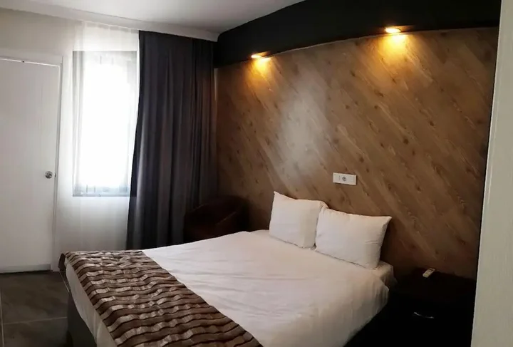 Гузеляли: Hotel Kum